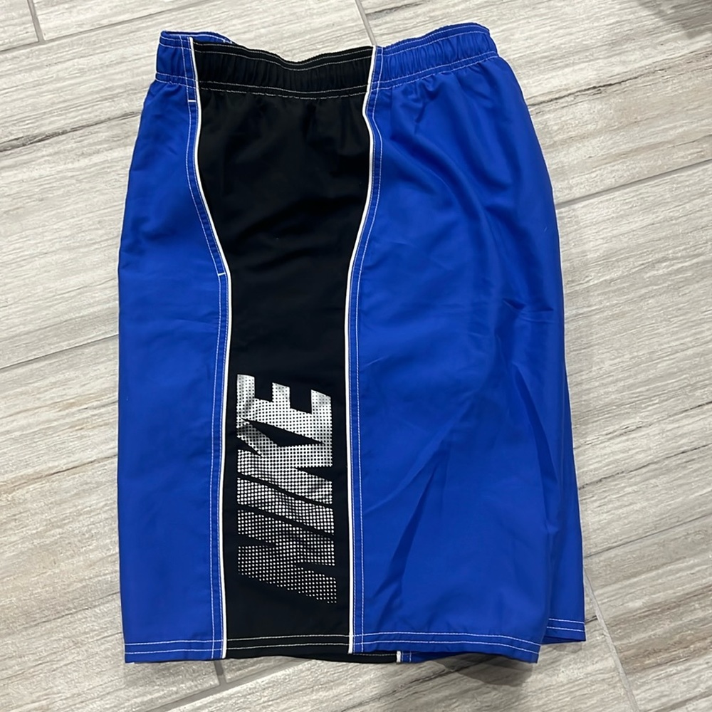 Nike Men’s Swim Trunks with Mesh Lining size XL